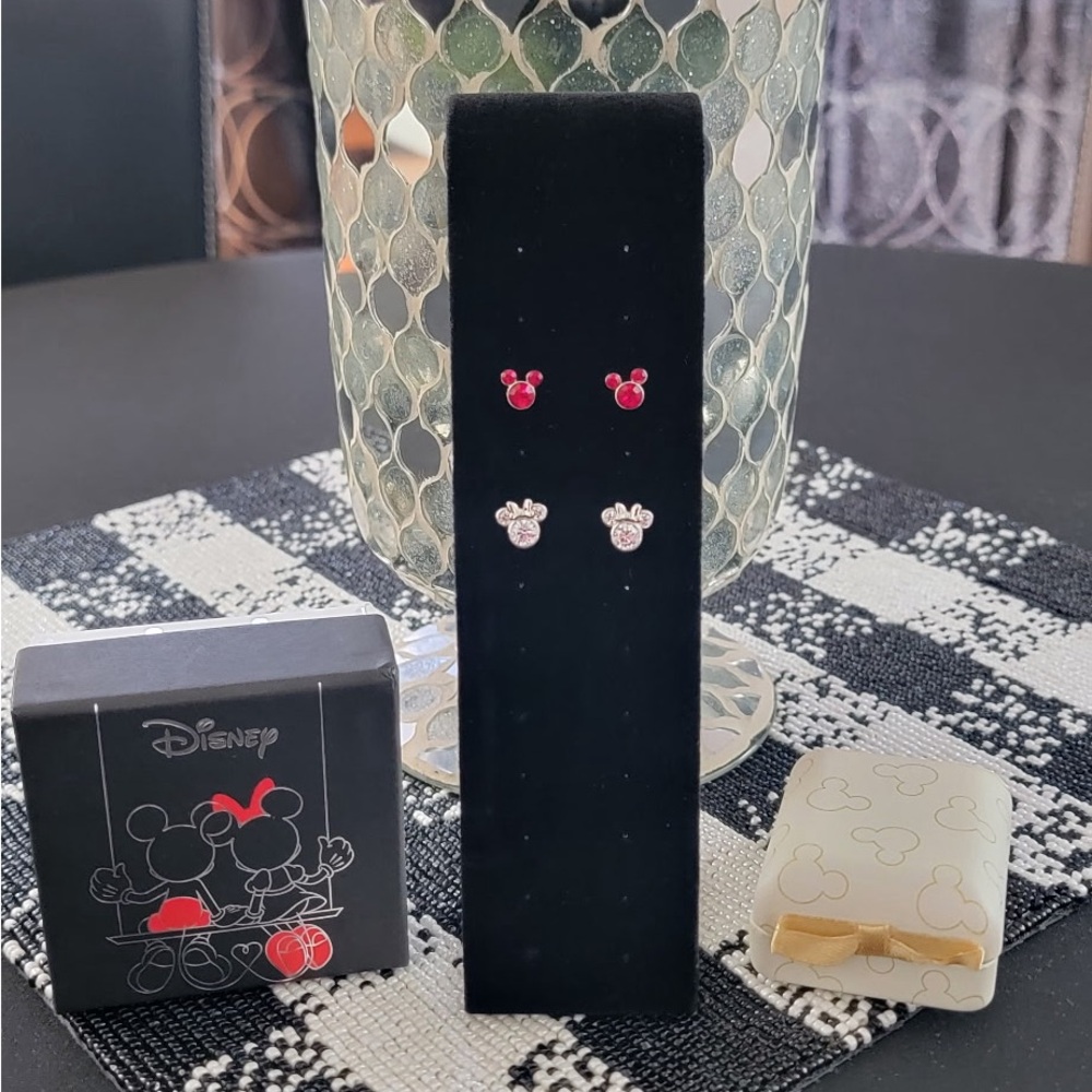 New Disney Minnie Mouse Crystal Stud Earring Set (2-Pair)